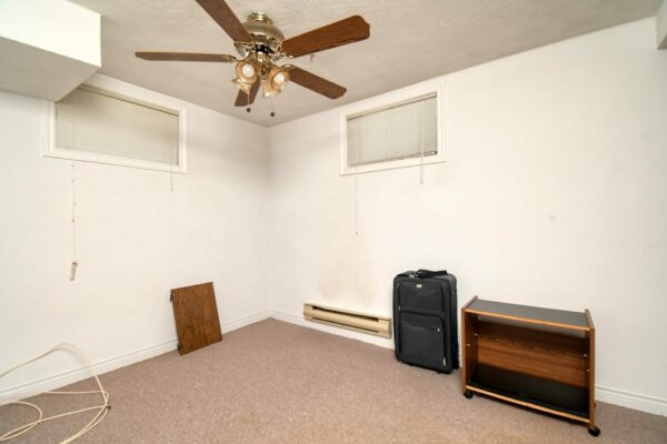 19-spare-room-2a