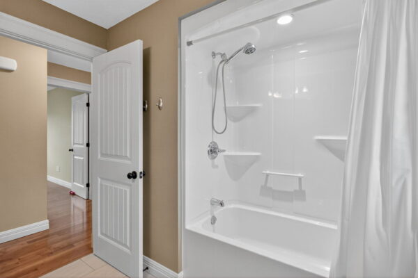 23-web-or-mls-IMG_3486 23-web-or-mls-IMG_3486