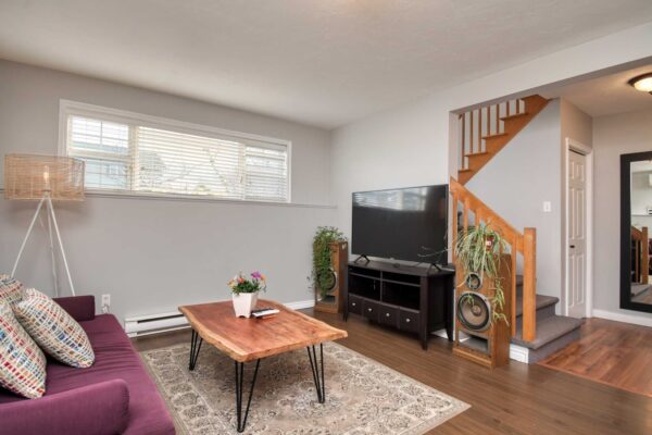 21-Apt-2-living-rom-b