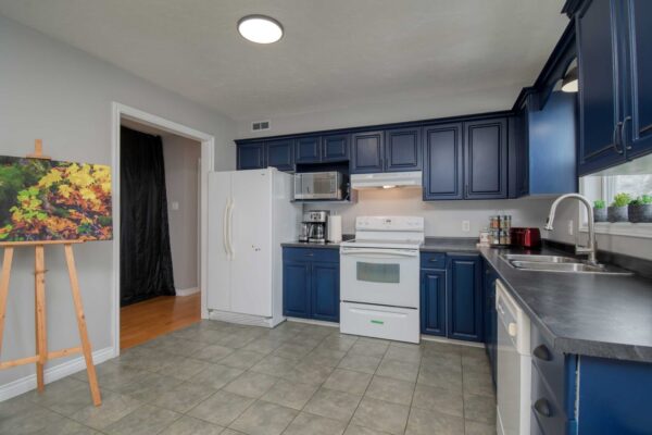 9-Apt-1-Kithen-c