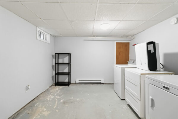 043