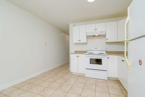 25-Aprt-kitchen-a