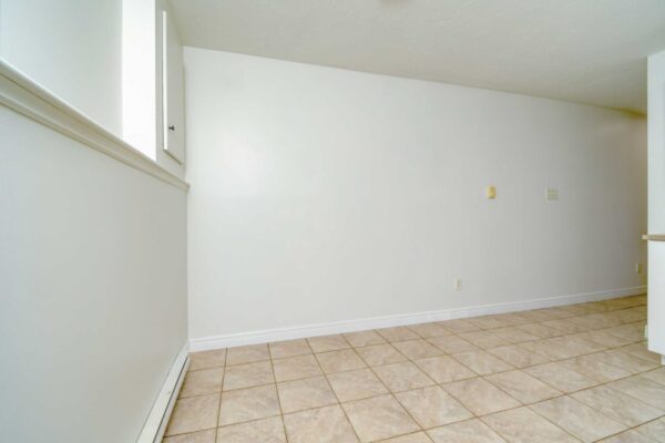 29-Apart-dining-araea-b