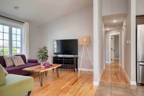 3 liivng room b